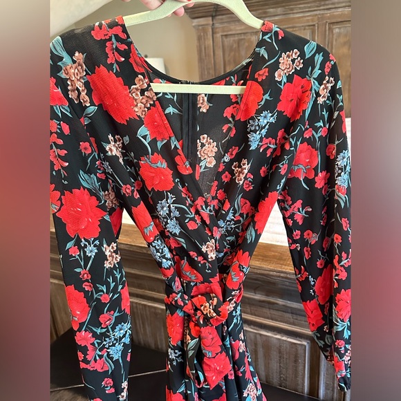 Women's Floral Print Deep V-Neck Romper Double Layer Ruffle - Picture 4 of 4